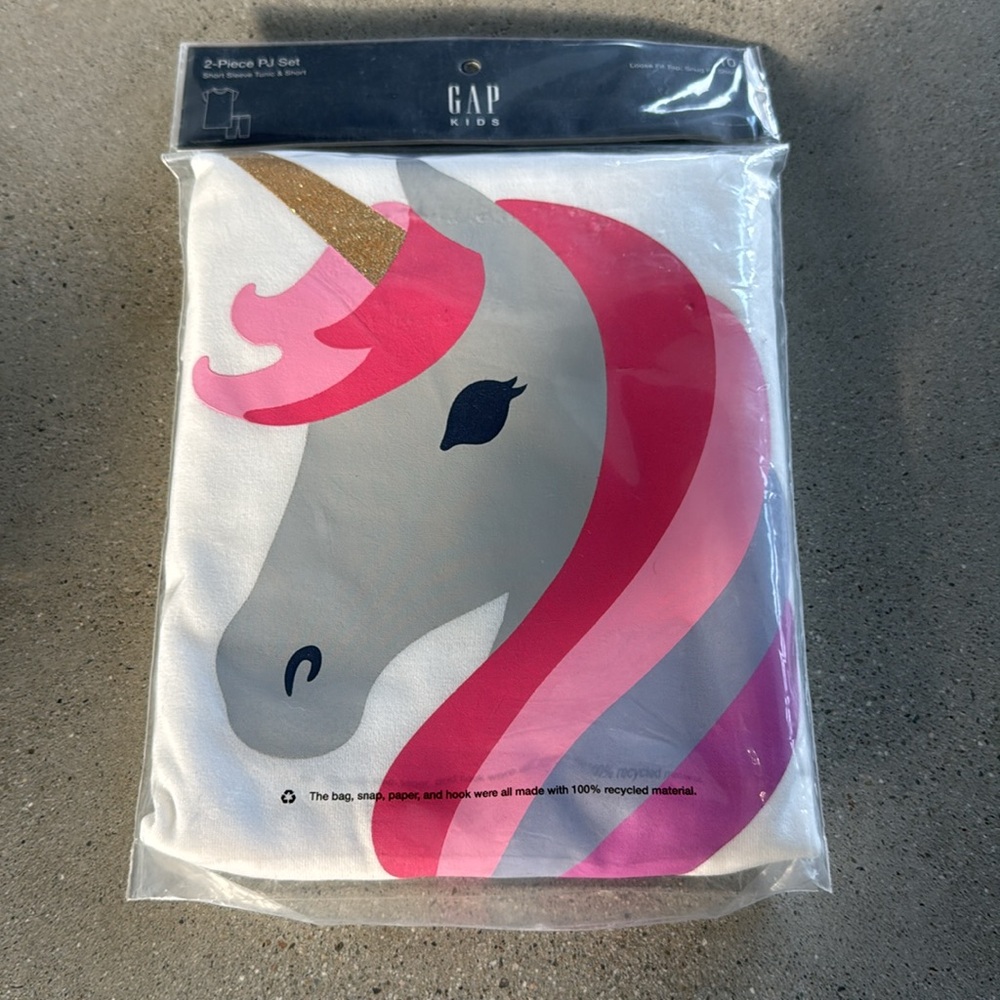Girls Size L (10/12) Over 20 items. NWT and Like New! GAP,Art Class,H&M & More